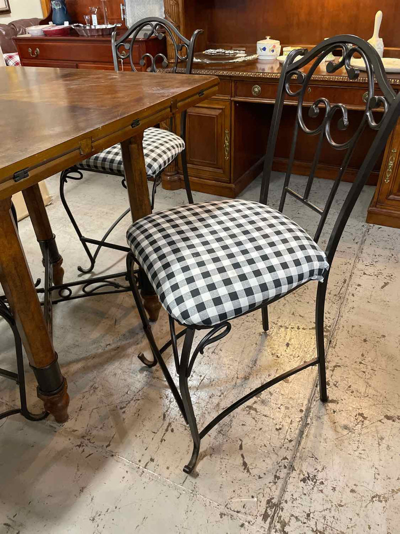 Breakfast Table
