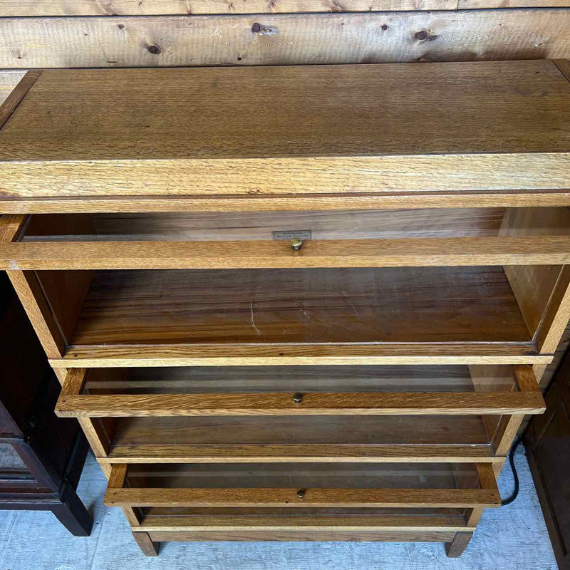 Bookshelf