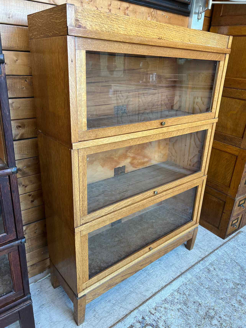Bookshelf
