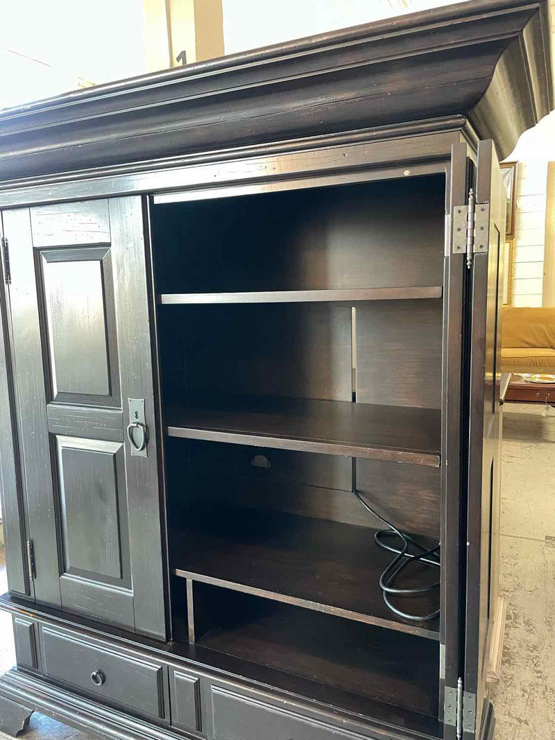 Armoire