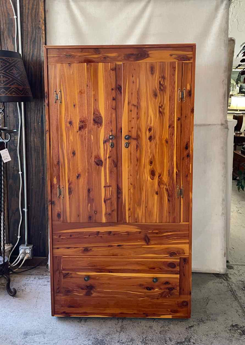 Armoire