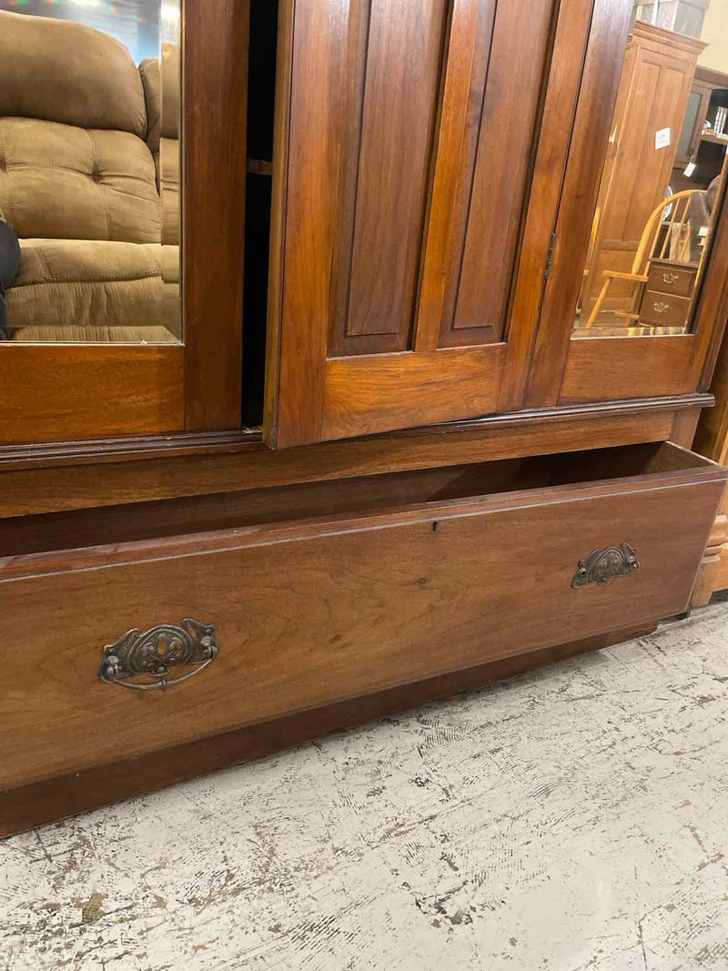 Armoire