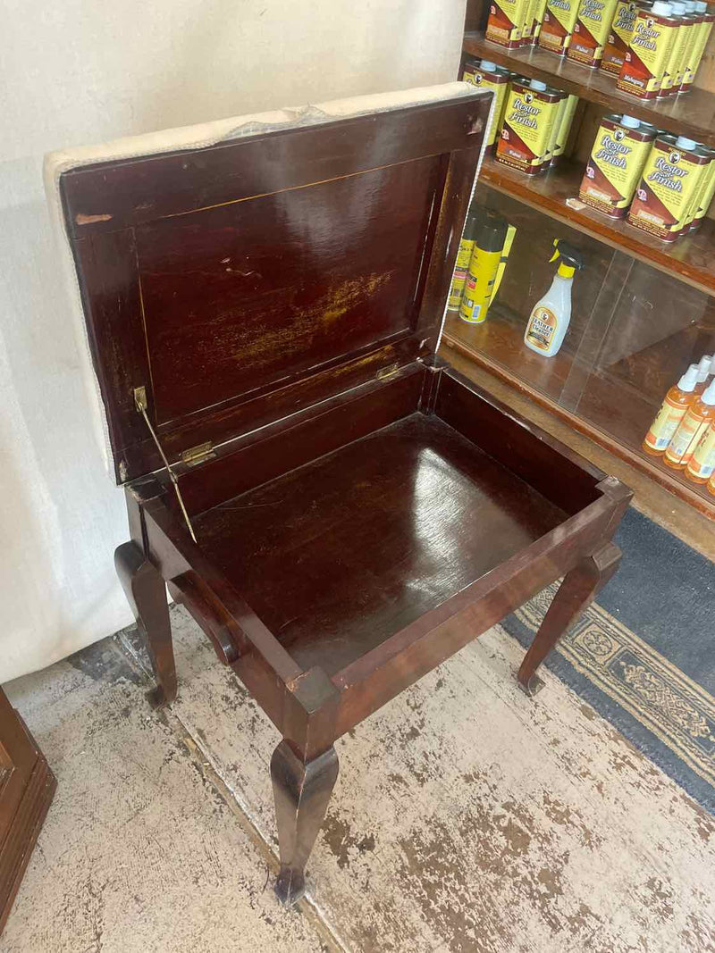 Stool